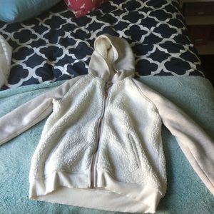 SUPER SOFT ATHLETA ZIP UP😍